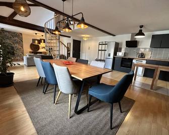 Champagne Bnb - Le Duplex - Le Loft - L'atelier - Épernay - Ristorante