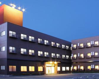 Hotel Isesaki East - Isesaki - Gebouw
