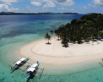 King's Lodging House and Restaurant - Busuanga - Pláž