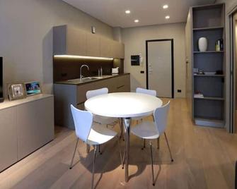 Suite Porta Romana #2 - Milan - Dining room