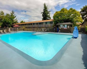 Your Bellevue Escape Awaits! Pet-friendly Accommodation with Complimentary BFast - Beaux Arts Village - Pool