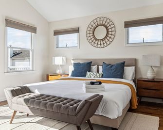 New! Spacious West End 4br/4ba - Best Location In Long Beach - Long Beach - Bedroom