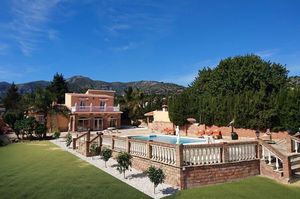 Big Villa+Heated Pool (13x5m)+Jacuzzi+Great Sea View+BBQ, Malaga, Costa del Sol - ملقة - حوض السباحة