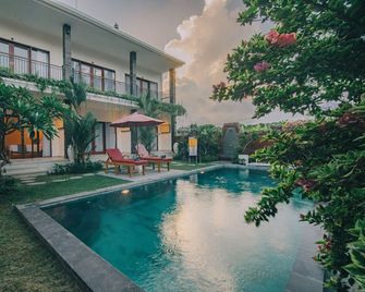 cucukan beach guest house - Gianyar - Pool