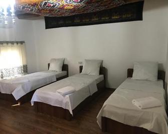 Ohun Caravan Sarai 19 century - hostel - Bujara - Habitación