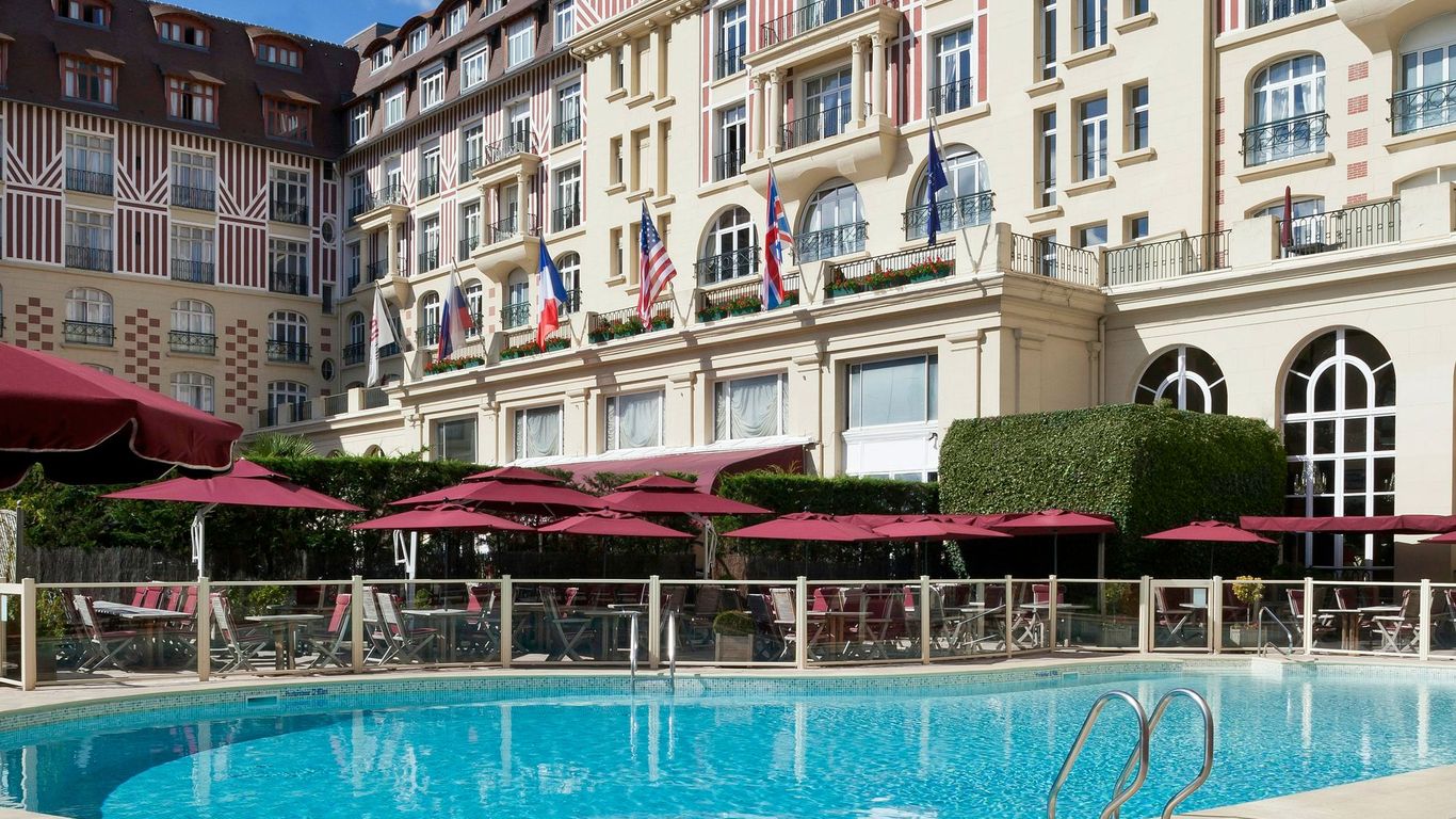 فندق باريير لو رويال دوفيل