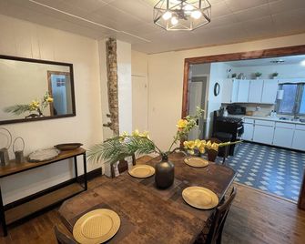 Serene 40-Acre Farmhouse Retreat in Crystal Falls, MI - Crystal Falls - Dining room