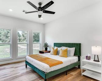 Gorgeous Harrison Getaway with Patio and Kayak! - Гаррісон - Спальня