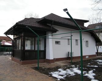 Iarca Cottage - Bucarest - Bâtiment