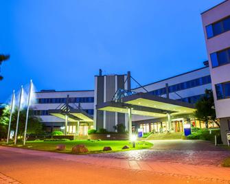 Park Inn by Radisson Lübeck - Lübeck - Toà nhà