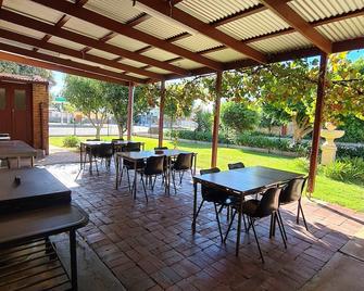 Wentworth Central Motor Inn - Wentworth - Patio