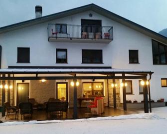 Cuorematto B&b - Poggiridenti - Building