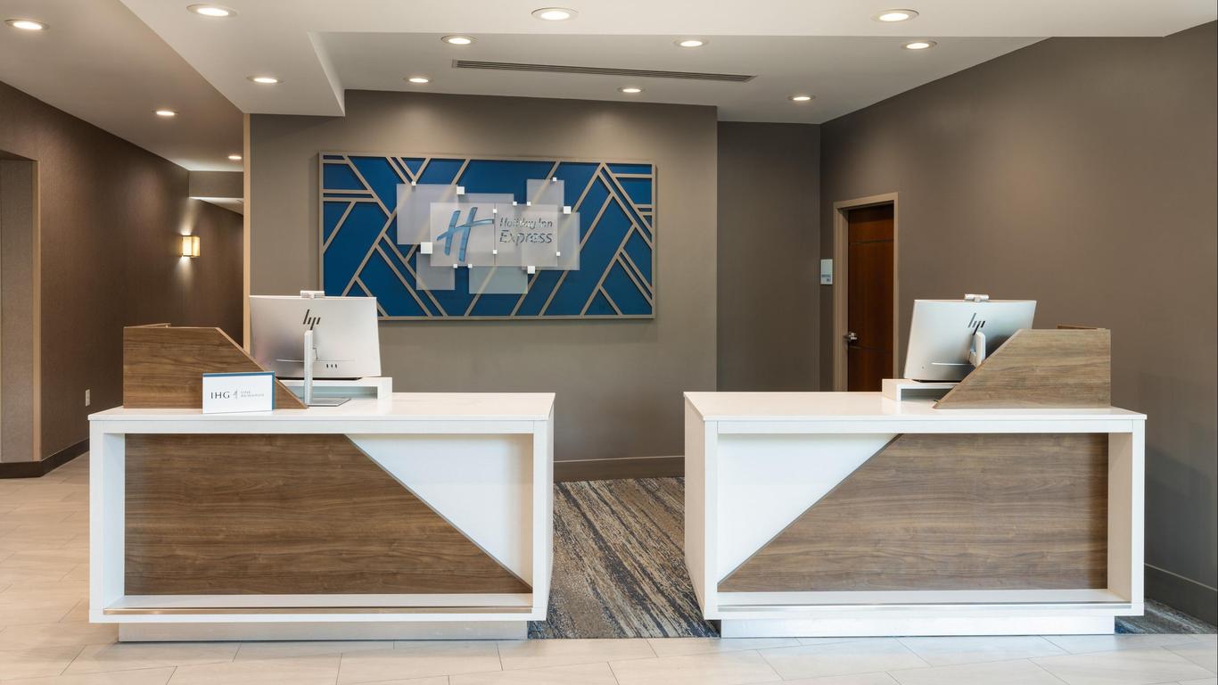 Holiday Inn Express Miami Airport-Blue Lagoon Area By IHG
