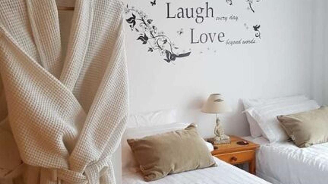 Casa Mariposa Guesthouse