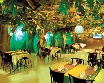 Empire Residency - Tiruvalla - Restaurante