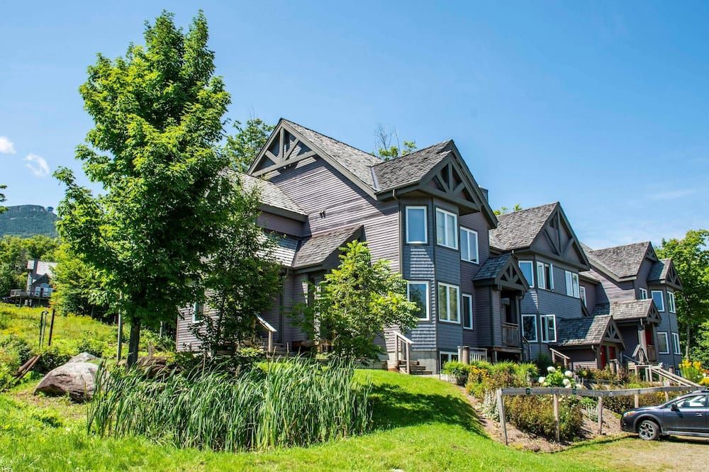 Ski in/Ski out 2 Bedroom Directly on Grammy Jay Run - Jay - Building