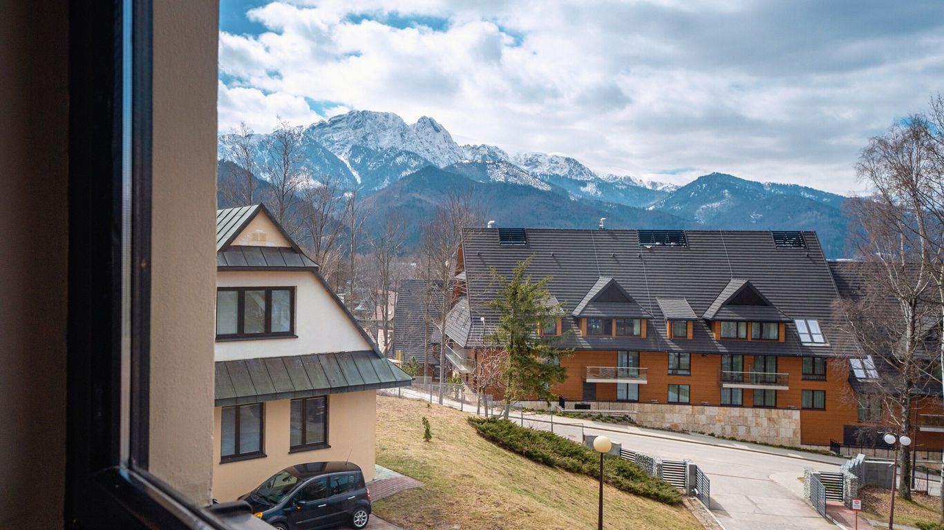 كومبليكس أنتالووكا تيرمي آند ميد - بولسكي تاتري إس إيه.