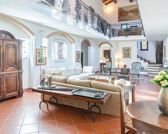 Tenuta Contessa Chiara 17, Emma Villas - Fontanile - Sala de estar