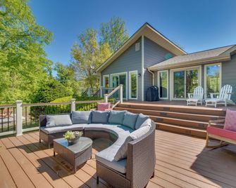 Fire Pit And Grill Riverfront Home in Ar - Mountain Home - Terasa