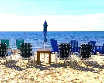 By The Sea Guests Bed & Breakfast & Suites - Dennis Port - Beach