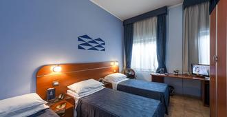 Millennium Gold Hotel - Naples - Bedroom