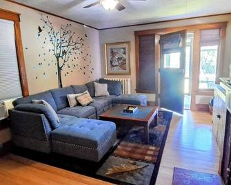 Cozy Home near White Mountains along Northern Vermont/New Hampshire border - Wells River - Sala de estar