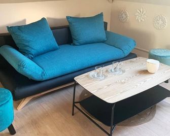 Caudry : Appartement spacieux plein centre - Caudry - Sala de estar