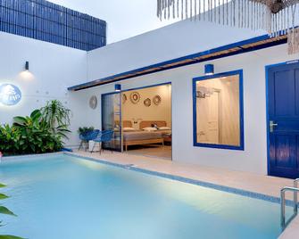 Ralano Private Pool Villa - Yogyakarta - Pool