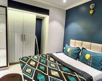 Shore & More : Charming 2-bedroom apartment with AC, WiFi in tranquil Benaulim - Benaulim