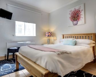St. Aiden's Guesthouse - Dublin - Bedroom