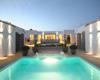 Euphoriad - Rabat - Pool