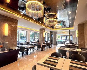The Proud Exclusive Hotel - Nakhon Pathom - Restaurant