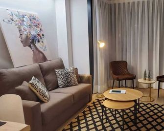 Suitel Cíes Lily Rodsen - Love your Stay - Vigo - Ruang tamu