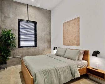 Claudia - Unit 2 | Sense of Calm and Relaxation, Walking Distance to the Excitem - Nova Orleans - Habitació