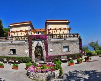 Hotel La Badia - Sorrento - Building