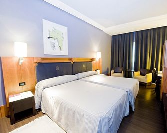 Gran Hotel Lakua - Vitoria - Schlafzimmer