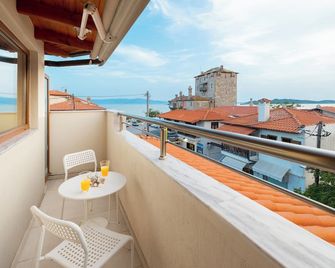 Athos Guest House Pansion - Ouranoupoli - Balcón