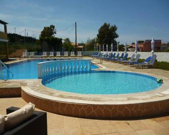 Alexis Pool Apartments - Sidari - Pool