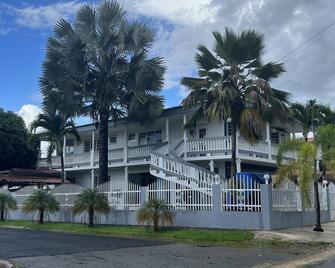 Mayaguez Spacious 3 bedroom villa - Mayagüez - Building