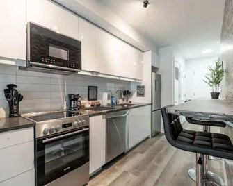 Beautiful 2 Bedroom Apt in downtown silverspring - Silver Spring - Cocina