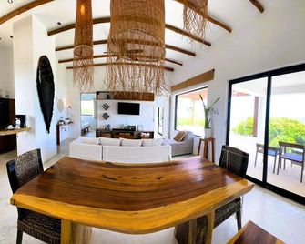 Ikal Island Garden - Isla Mujeres - Dining room