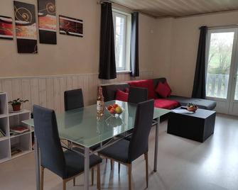 Gite Les Eylauds - Pionsat - Comedor