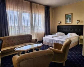 Hotel Coandi - Arad - Bedroom