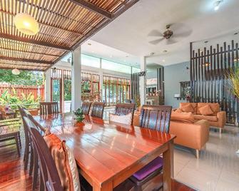 The One Cozy Vacation Residence Sha Hotel - Chalong - Hall