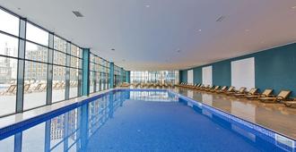 Euphoria Batumi Convention & Casino Hotel - Batumi - Pool