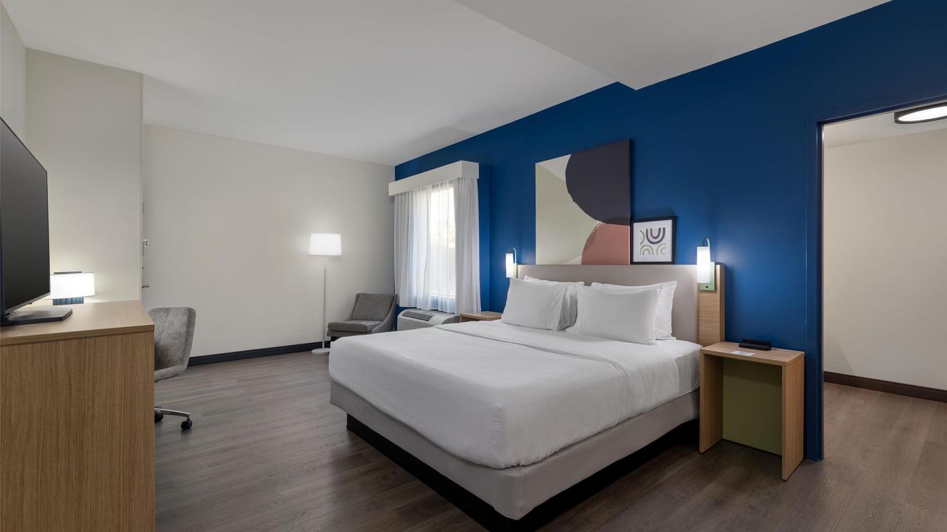 Spark by Hilton Artesia