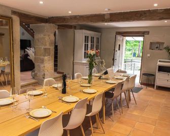 Magnifique Villa En Pierre Avec Piscine - Saint-Vincent-de-Lamontjoie - Dining room