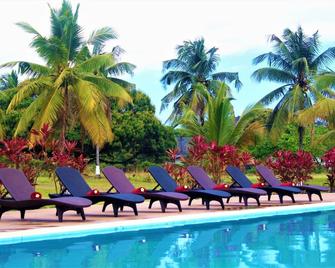 فندق ريتاج موروني - موروني - حوض السباحة