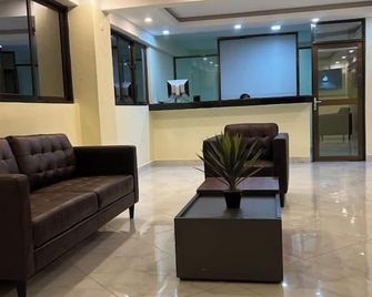 The Avid Hotel - Voi - Lobby