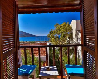 Zinbad Hotel Kalkan - Kalkan - Parveke